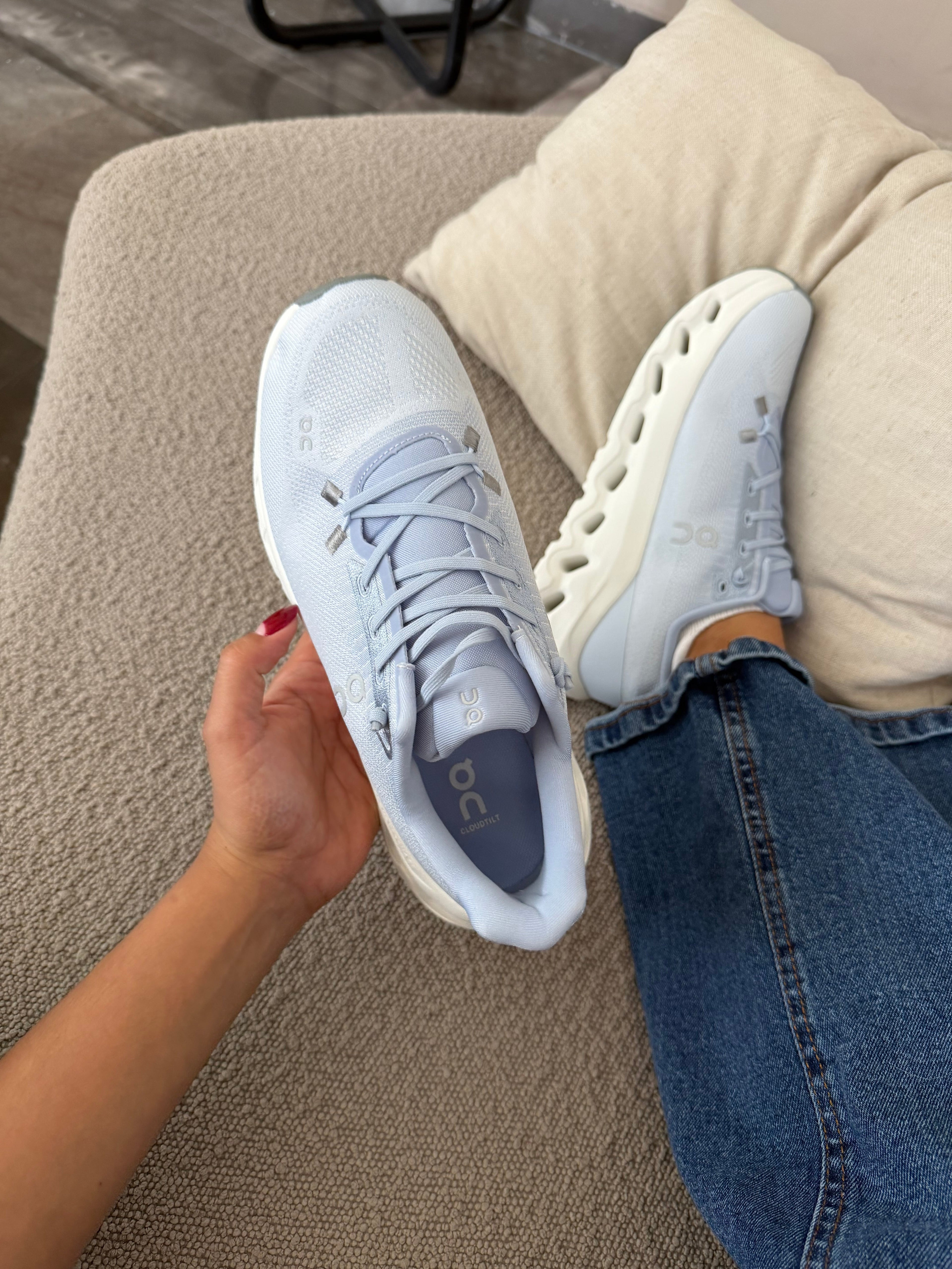 On Cloudtill Baby Blue
