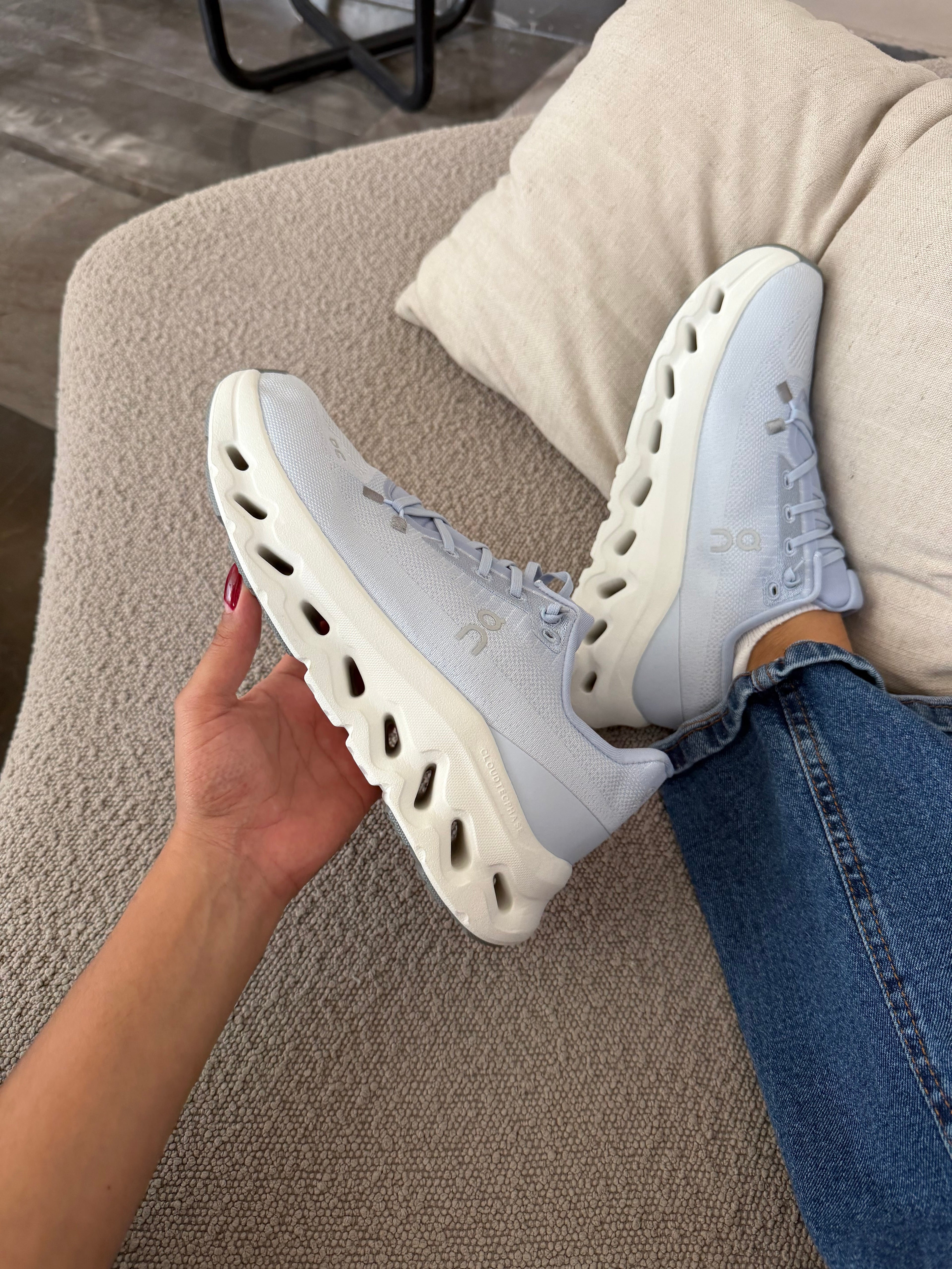On Cloudtill Baby Blue