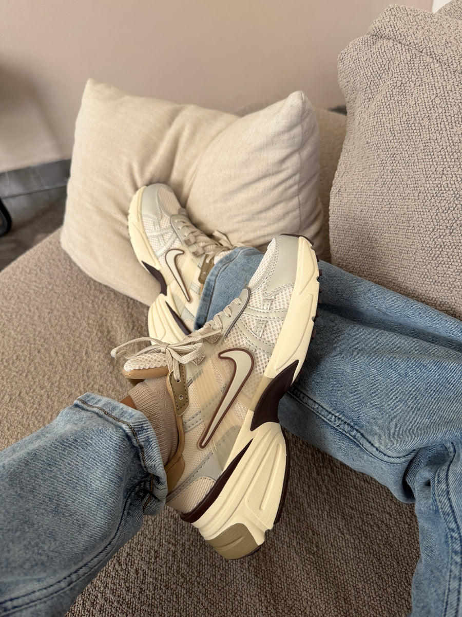 Nike VR beige