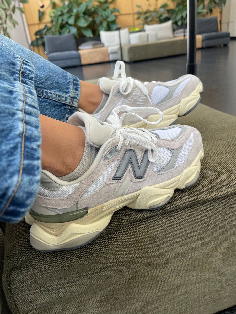 New Balance 9060 en gris