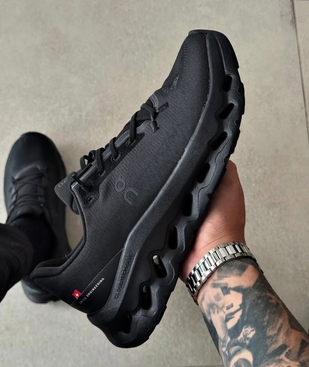 CLOUDTILL NEGRO